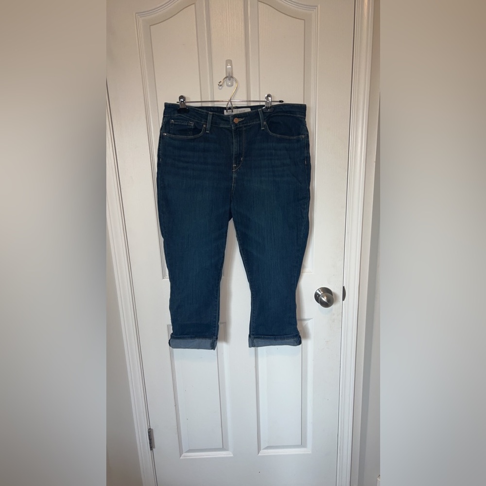Levi’s Capris